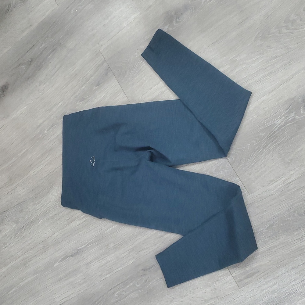 Beyond Yoga High Rise Ribbed Leggings In Blue Horizon Heather Size Xs - Picture 6 of 8